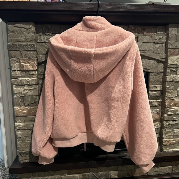 Musclenation Teddy Jacket - Picture 3 of 6